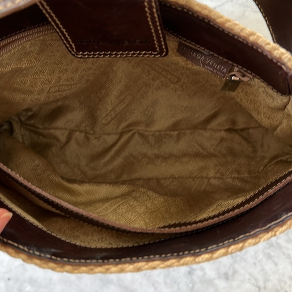 RARE Bottega Veneta Leather and Woven Jute Handbag, Authentic. European chic!! - Picture 4 of 11